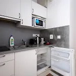 公寓 2 *